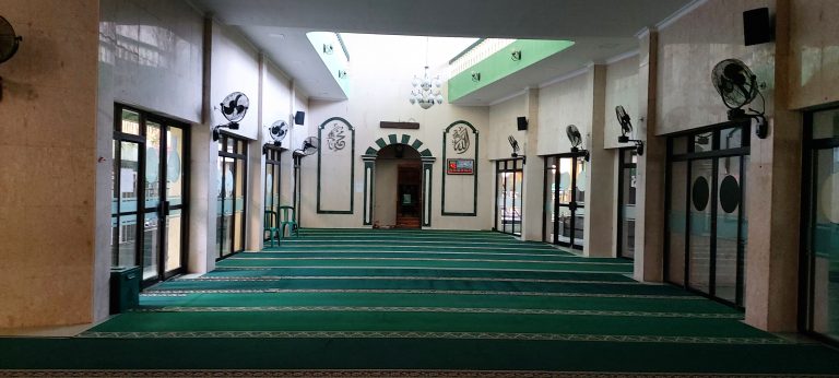 Menjelajahi Arsitektur Masjid Jami’ Ittihaadul Ikhwan